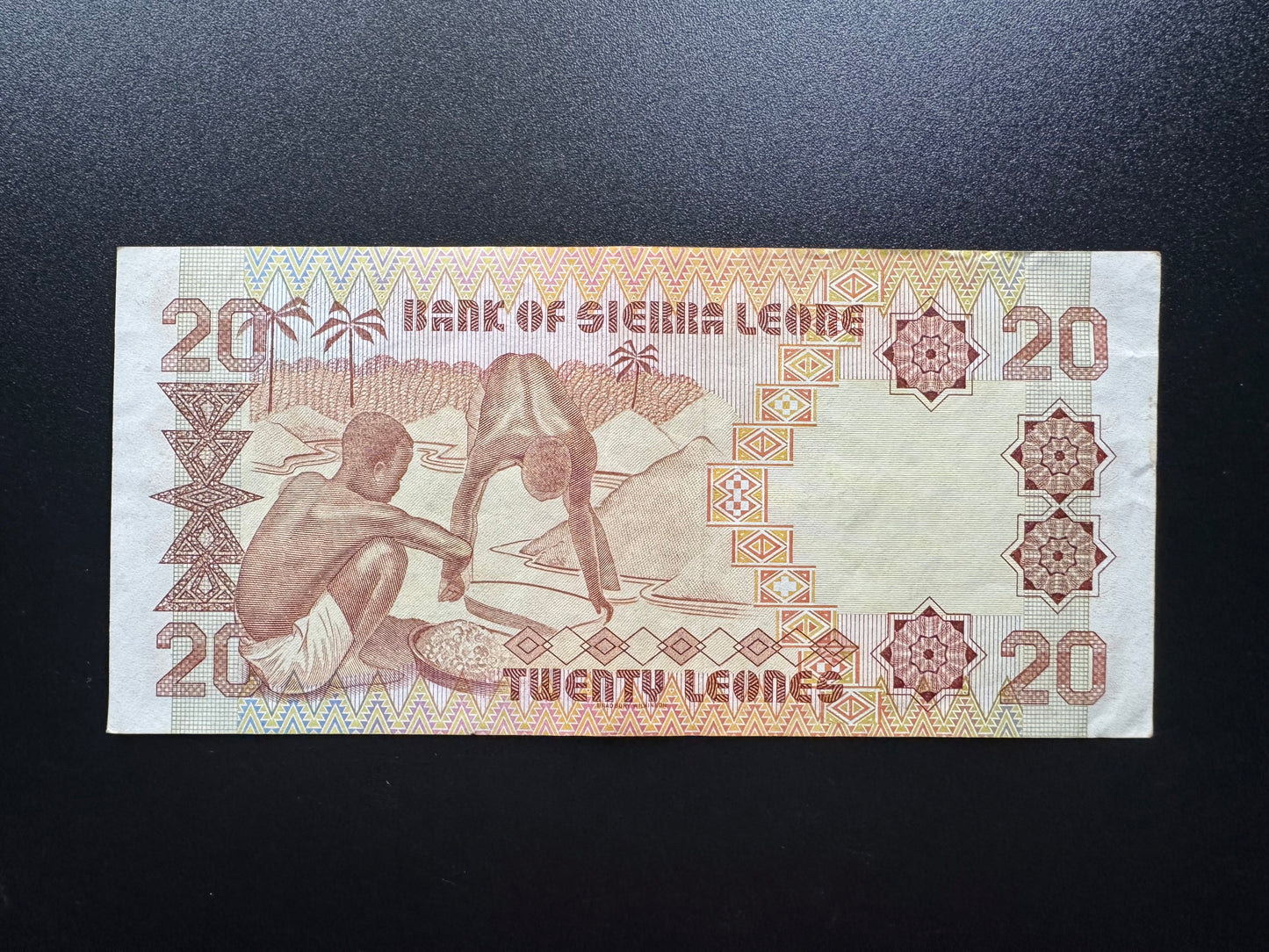 Sierra Leone 20 Leones Banknote Old 1984 UNC-AUNC Paper Money Bank Bill P-14