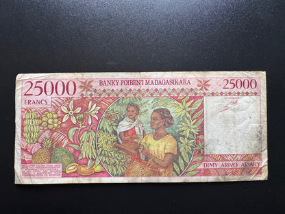 Madagascar 25000 Francs Collectible Banknote 1998 | Circulated | P-82