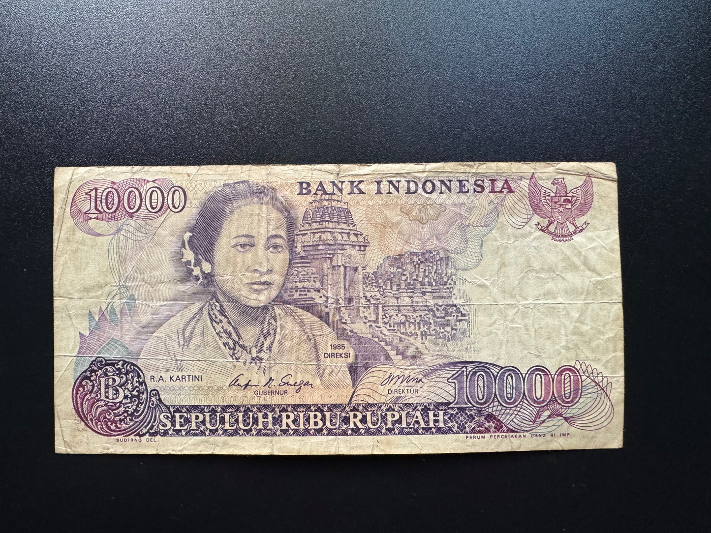 Indonesia 10000 Rupiah Banknote 1985 Old Circulated Paper Money Bills p-126