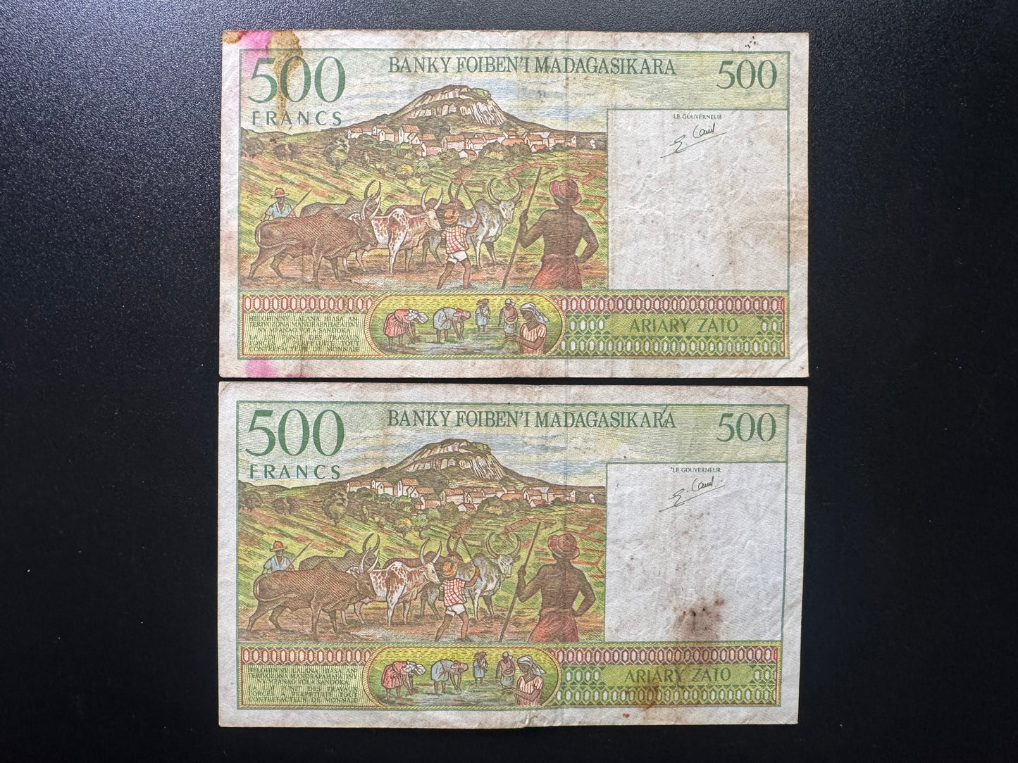 Madagascar 500 Francs Banknotes 1995 old S/N Consecutive Numbers Bills 2 Pcs/Lot