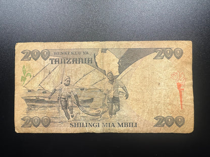 Tanzania 200 Shillings Banknote 1992 Old Circulated Paper Money Bank Bill P-20