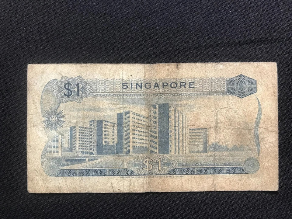 Singapore 1, 5 Dollar Banknotes Rare W/O Red Seal Paper Bills 1964 & 1967 2 Pcs/Lot